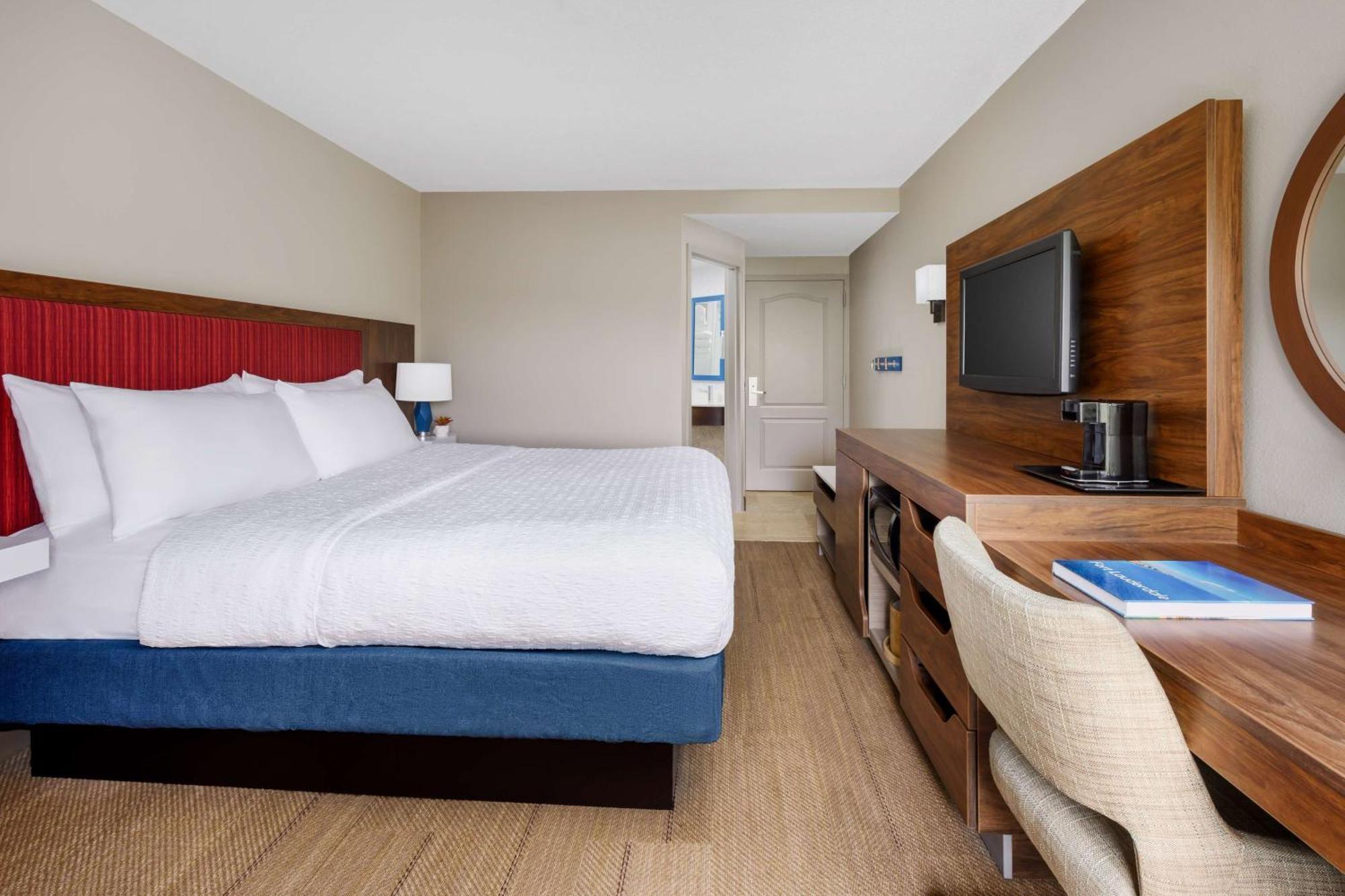 Hampton Inn Ft. Lauderdale-Cypress Creek Форт-Лодердейл Экстерьер фото
