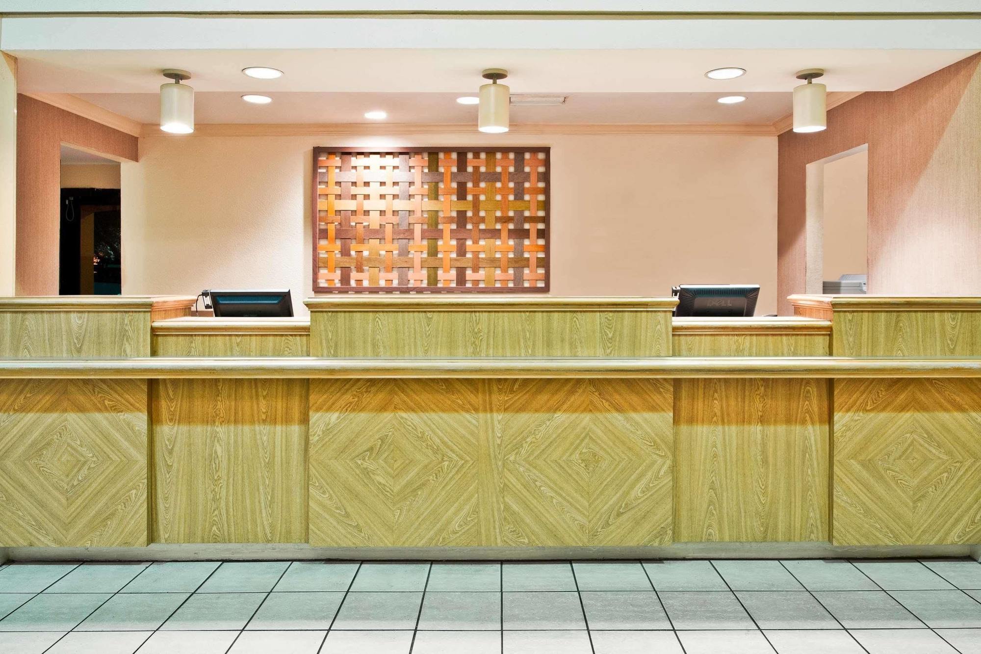 Hampton Inn Ft. Lauderdale-Cypress Creek Форт-Лодердейл Экстерьер фото